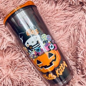 Halloween 👻Hello Kitty Tumblr